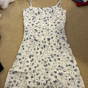 Aritzia Sunday Best Dress - XS